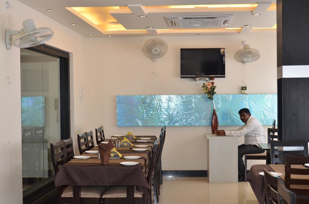 Hotel Divine Destination Varanasi Esterno foto