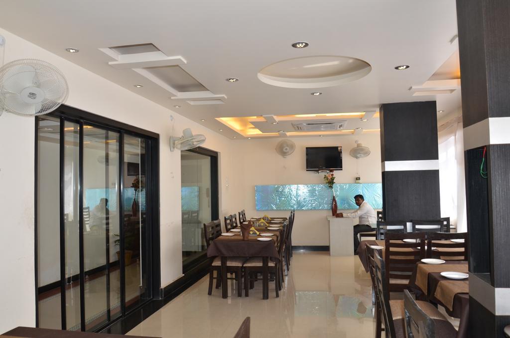 Hotel Divine Destination Varanasi Esterno foto