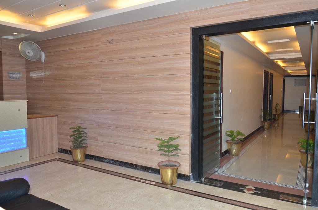 Hotel Divine Destination Varanasi Esterno foto