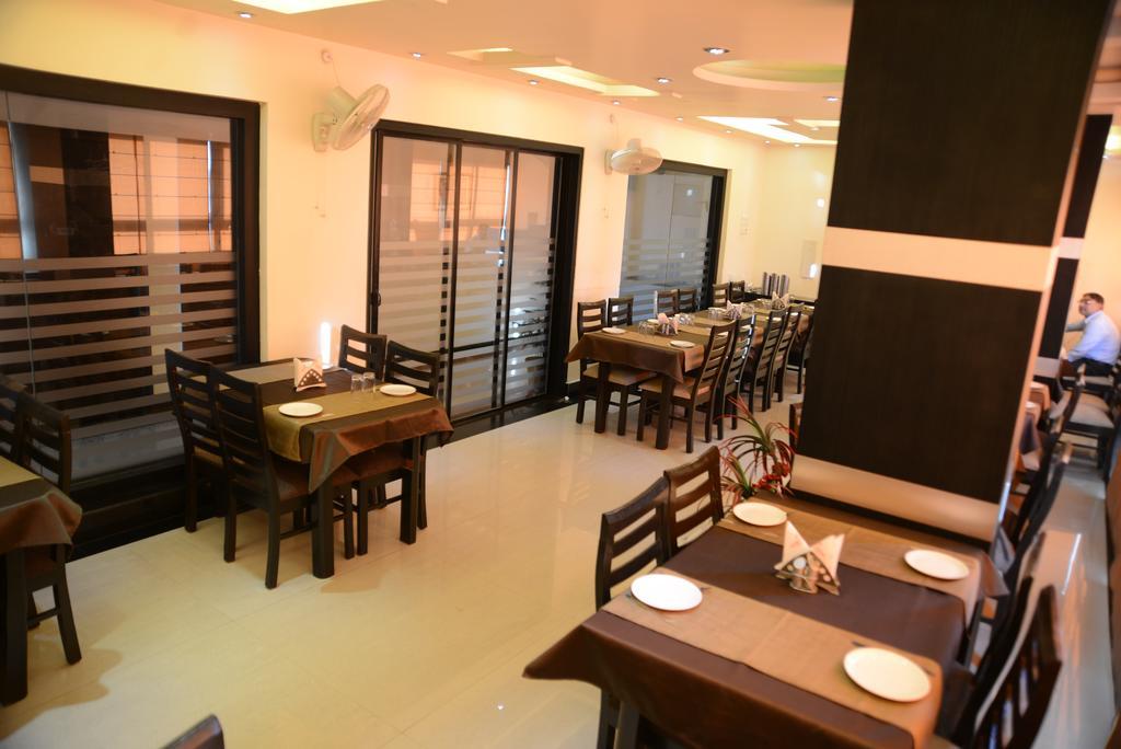 Hotel Divine Destination Varanasi Esterno foto