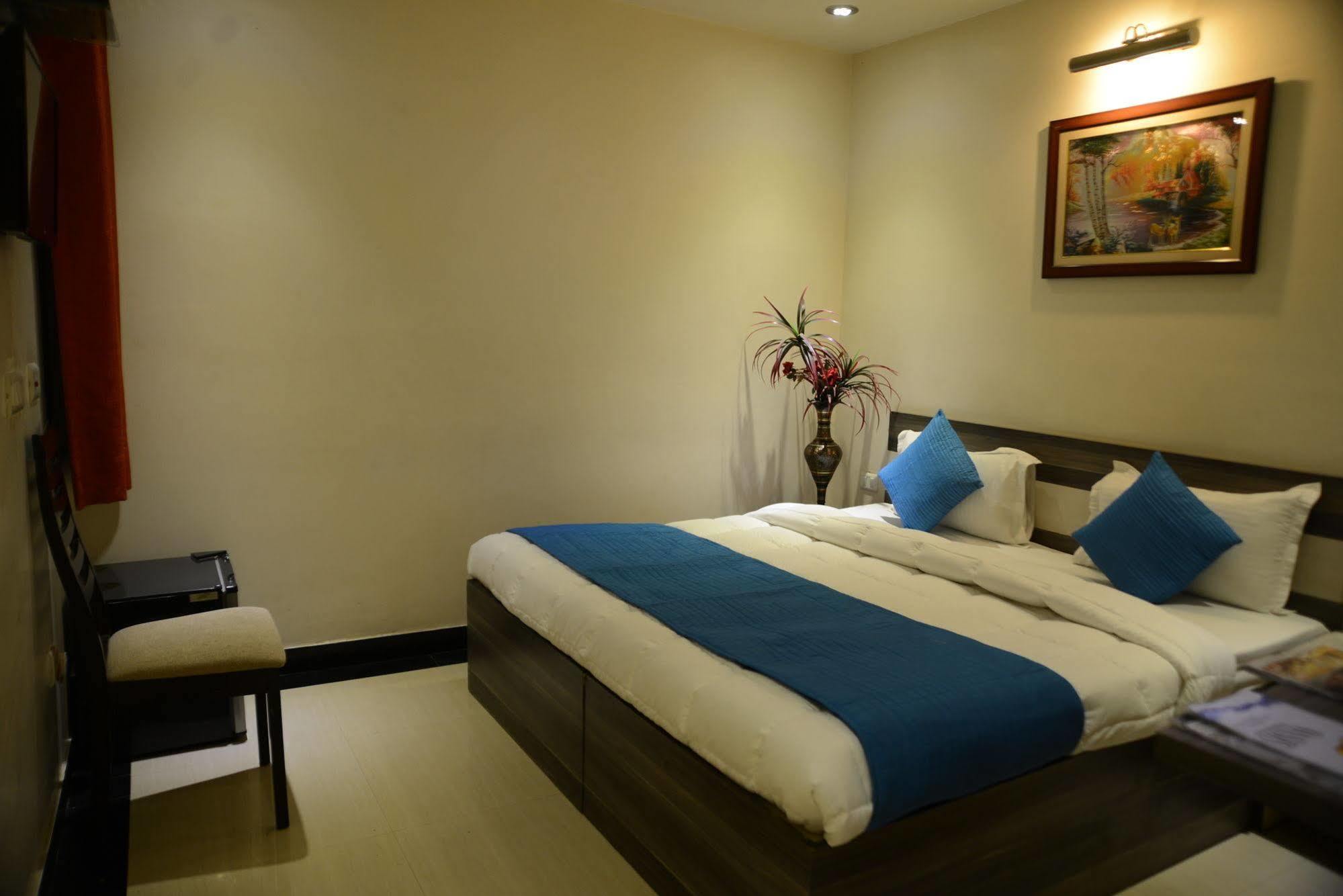 Hotel Divine Destination Varanasi Esterno foto