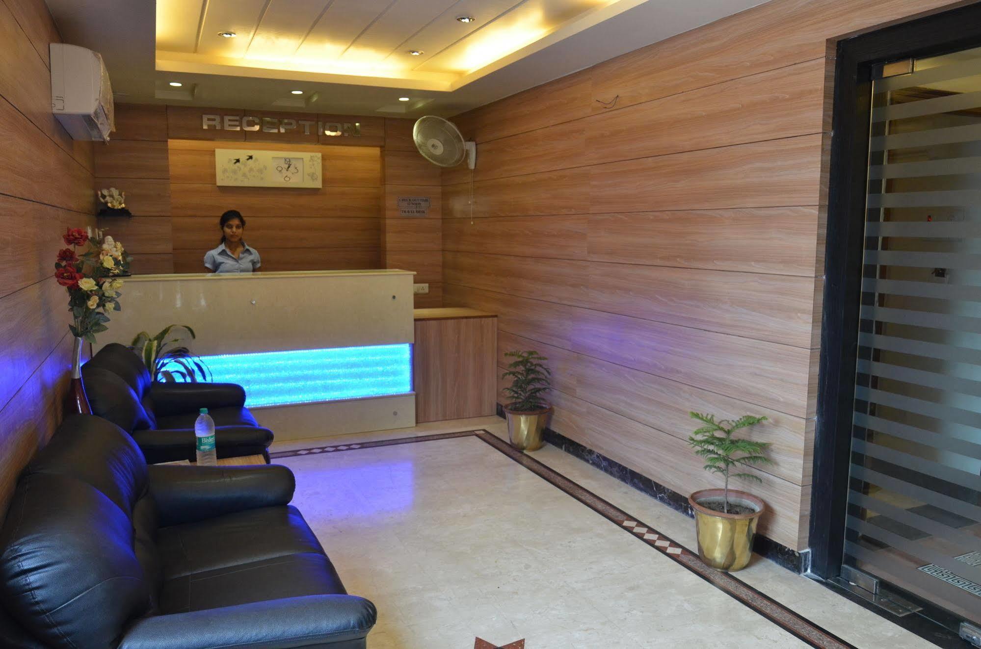 Hotel Divine Destination Varanasi Esterno foto